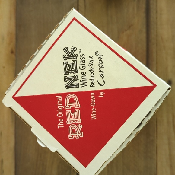 The Original RED NEK Wine Glass by Carson / Barware - Picture 7 of 8